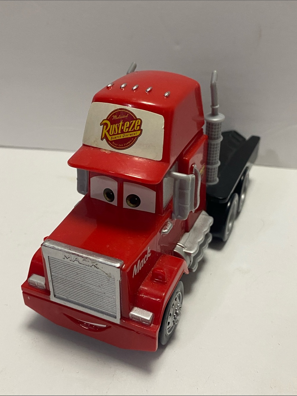 Disney Pixar cars the movie mack truck #95